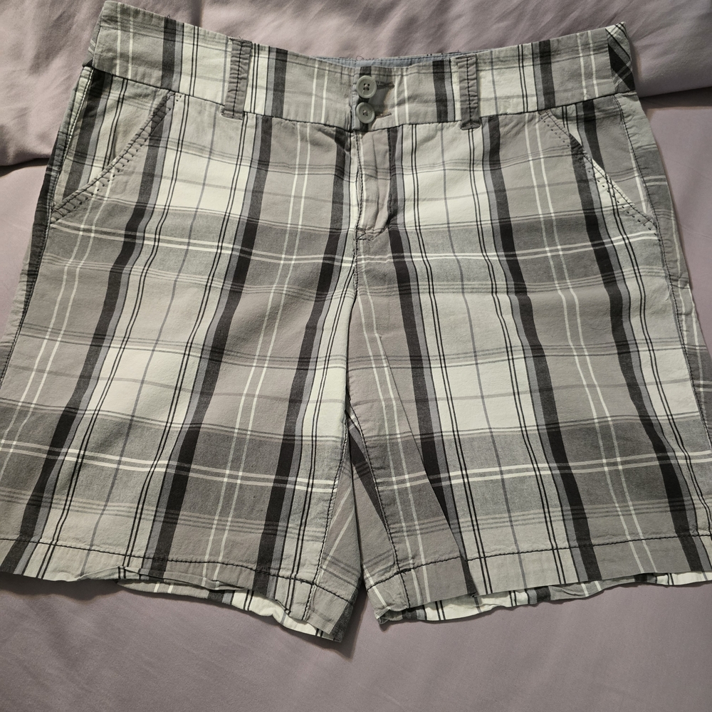 Faded Glory Plaid Flat Front Shorts - Gray & White